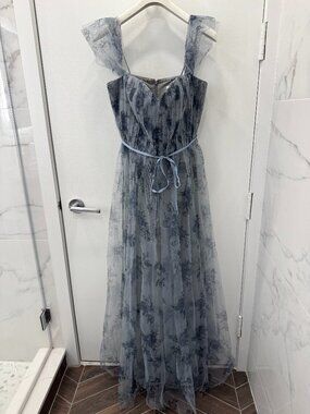 Classy Blue Gown Perfect for Bridesmaid Lewk